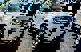 Used 2018 Ford Explorer Limited w/ Equipment Group 301A image 1