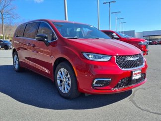 New 2025 Chrysler Pacifica Select image 1