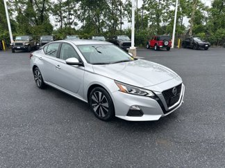 Used 2022 Nissan Altima 2.5 SV image 1