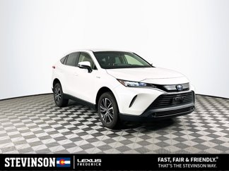 Used 2021 Toyota Venza LE image 1