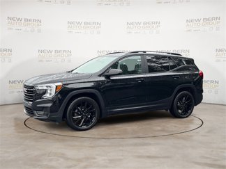 Used 2023 GMC Terrain SLE w/ Elevation Edition image 1