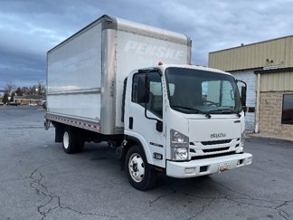 Used 2019 Isuzu NPR image 1