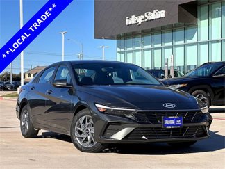 Used 2024 Hyundai Elantra SEL image 1