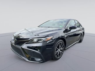 Used 2023 Toyota Camry SE image 1