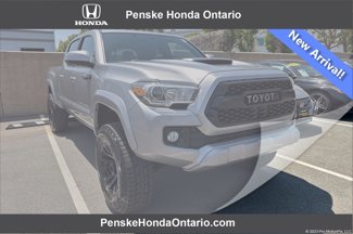 Used 2016 Toyota Tacoma TRD Sport image 1