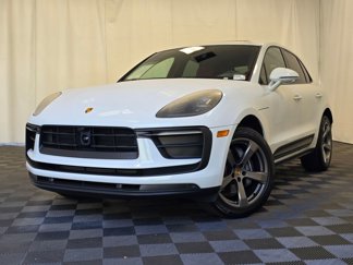 Certified 2025 Porsche Macan image 1