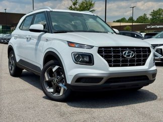 Used 2025 Hyundai Venue SEL image 1