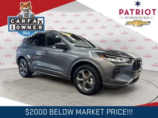Used 2023 Ford Escape ST-Line image 1