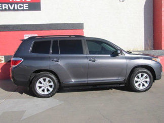 Used 2012 Toyota Highlander FWD image 1