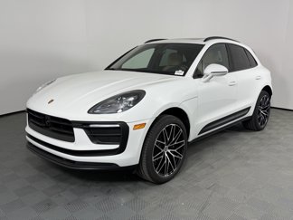 Certified 2025 Porsche Macan image 1