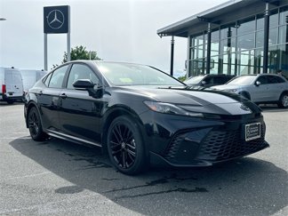 Used 2025 Toyota Camry SE image 1