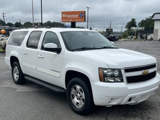 Used 2013 Chevrolet Suburban LT image 1