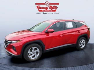 Used 2023 Hyundai Tucson SE image 1