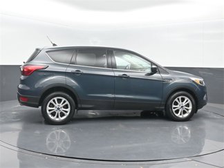 Used 2019 Ford Escape SE image 1