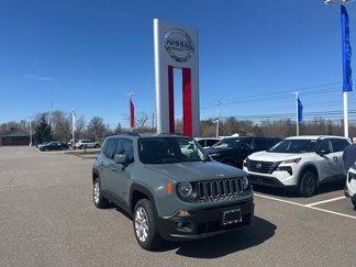 Used 2018 Jeep Renegade Latitude w/ Cold Weather Group image 1