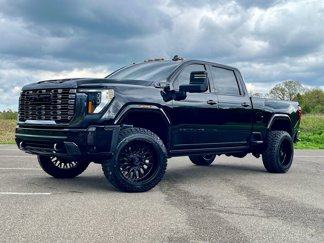 Used 2024 GMC Sierra 3500 Denali Ultimate image 1