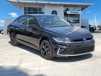 New 2025 Volkswagen Jetta SE image 1