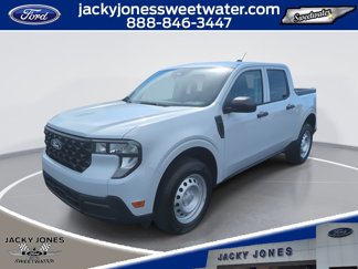 New 2025 Ford Maverick XL image 1