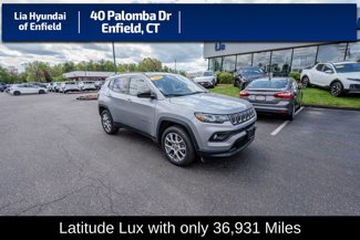 Used 2022 Jeep Compass Latitude image 1