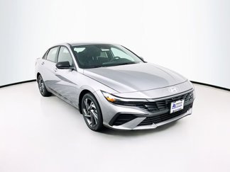 New 2025 Hyundai Elantra SEL image 1