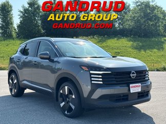 New 2025 Nissan Kicks SR image 1