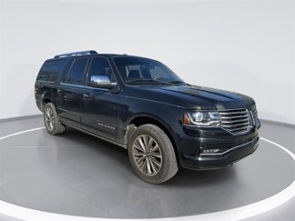 Used 2015 Lincoln Navigator L 4WD image 1