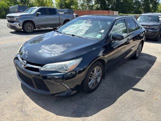 Used 2015 Toyota Camry LE image 1