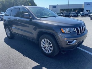 Used 2021 Jeep Grand Cherokee Laredo image 1