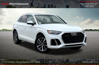 Used 2023 Audi Q5 2.0T Premium w/ Convenience Package image 1