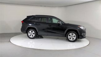 Used 2020 Toyota RAV4 XLE image 1