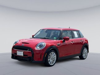 Used 2024 MINI Cooper S image 1