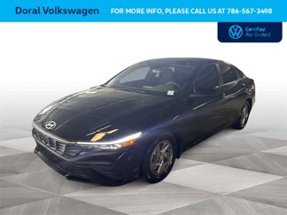 Used 2025 Hyundai Elantra SE image 1