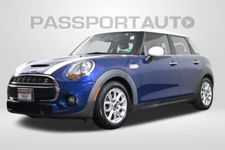 Used 2017 MINI Cooper S image 1