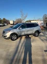 Used 2015 Chevrolet Traverse LT image 1