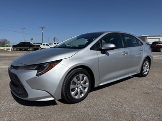 Used 2022 Toyota Corolla LE image 1