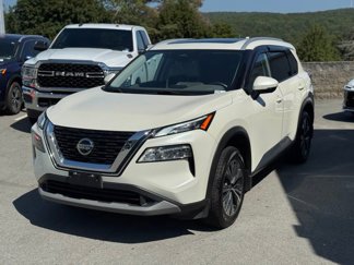 Used 2021 Nissan Rogue SV image 1