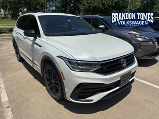 Used 2022 Volkswagen Tiguan SE R-Line image 1