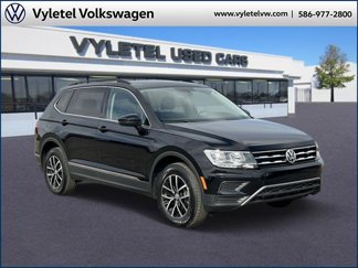 Used 2021 Volkswagen Tiguan SE w/ Panoramic Sunroof Package image 1