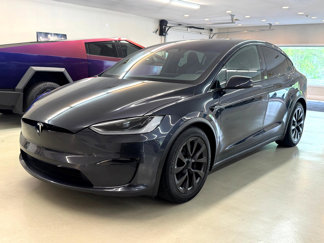 Used 2023 Tesla Model X image 1