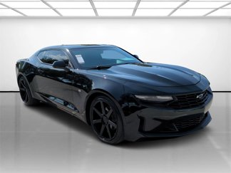 Used 2020 Chevrolet Camaro LT image 1