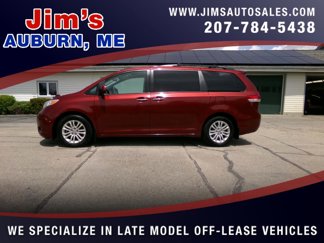 Used 2012 Toyota Sienna XLE image 1