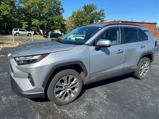 Used 2022 Toyota RAV4 XLE Premium image 1