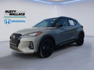 Used 2023 Nissan Kicks SR image 1