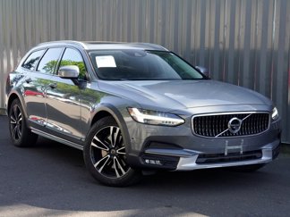 Used 2018 Volvo V90 T5 Cross Country w/ Convenience Package image 1