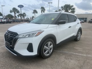 Used 2021 Nissan Kicks S image 1