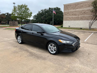 Used 2018 Ford Fusion SE w/ Fusion SE Technology Package image 1