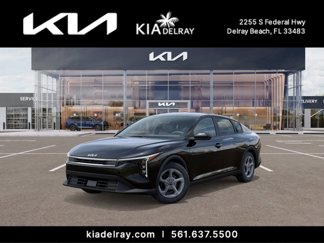 New 2025 Kia K4 LXS image 1