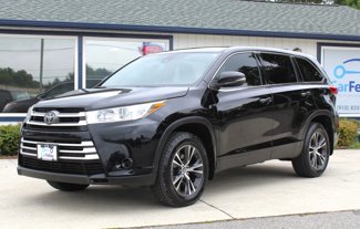 Used 2019 Toyota Highlander LE image 1