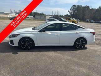 Used 2023 Nissan Altima 2.5 SR image 1