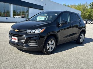 Used 2022 Chevrolet Trax LS w/ Tint and Cruise Package image 1